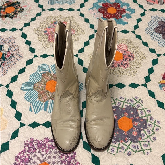 Laredo pearly white cowboy boots (vintage) - Picture 2 of 5